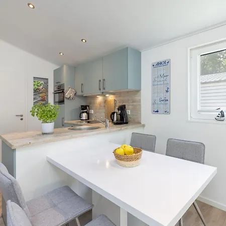 別荘 Ferienhaeuser Luebecker Bucht Strandlaeufer ハーフクルーク