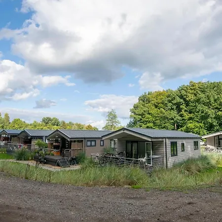 別荘 Ferienhaeuser Luebecker Bucht Strandlaeufer ハーフクルーク