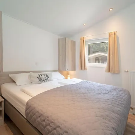 別荘 Ferienhaeuser Luebecker Bucht Strandlaeufer ハーフクルーク